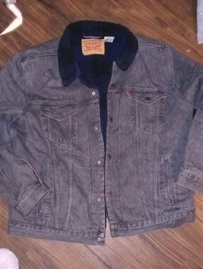 Levi's Gray Denim Sherpa Jacket with Dark Navy Collar